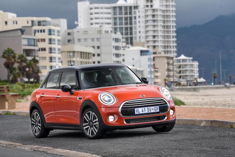  Mini Cooper 5-Door (F56) 2018 года  (ZA) (фото 3 из 32)